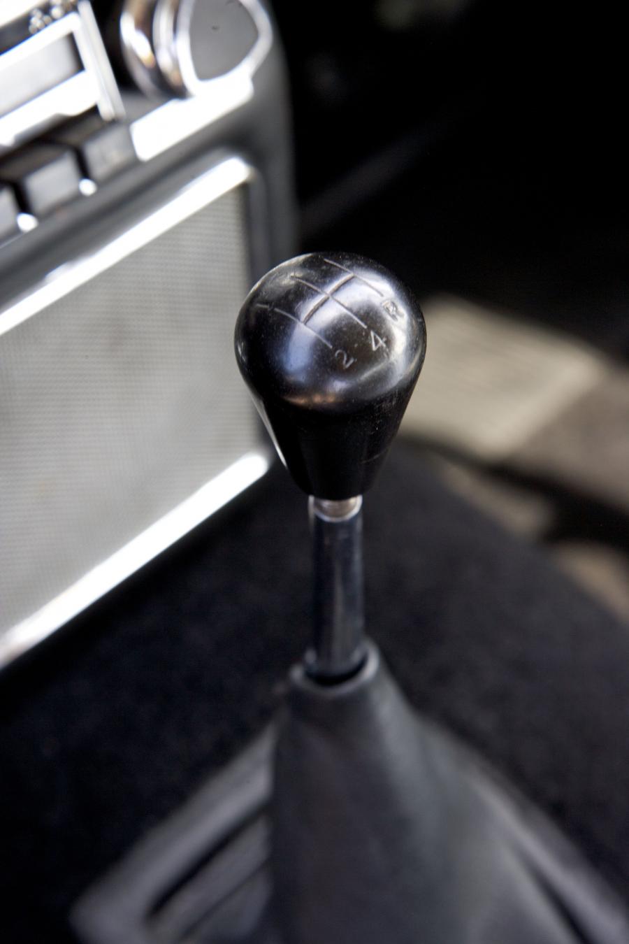 Детали интерьера Aston Martin DB5 (1531/R) 1964 года  (UK) (фото 6 из 27)